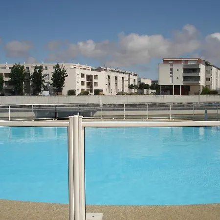 L'escapade 1 Chambre-parking-piscine Apartment *